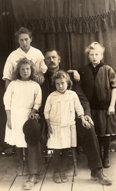 samgheerdaughters.jpg